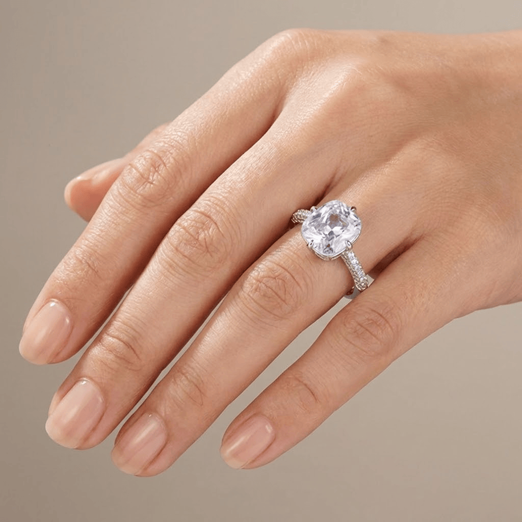 OVAL ZIRCONIA WHITE GOLD ELEGANT RING
