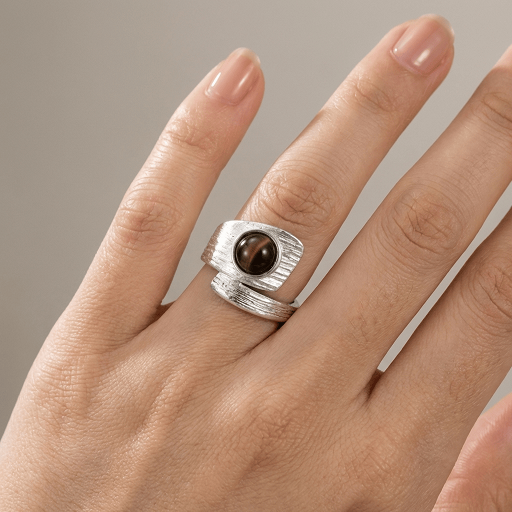 SILVER BLACK ONYX VINTAGE RING - (ADJUSTABLE)