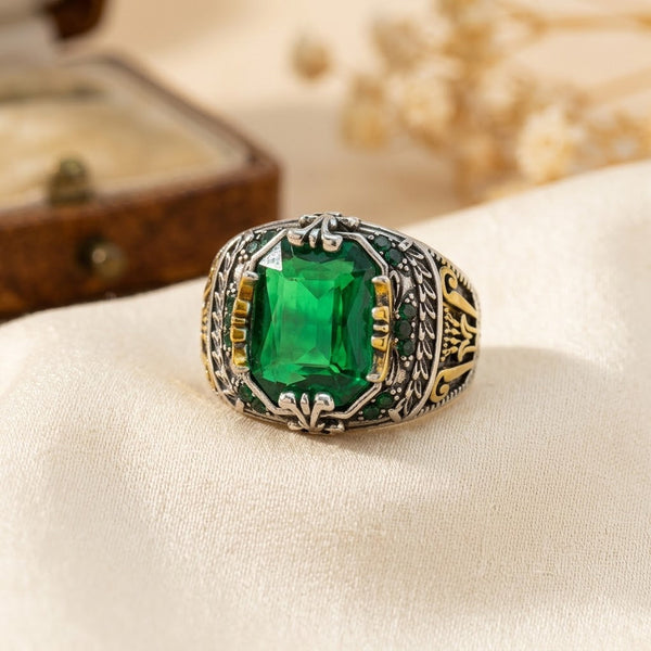 Silver Emerald Vintage Ring
