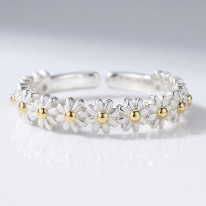DAISY CLUSTER BAND RING - (ADJUSTABLE)