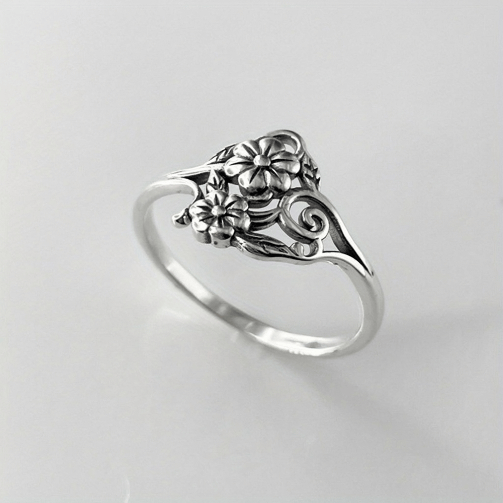 SILVER FLOWER ORNATE RING