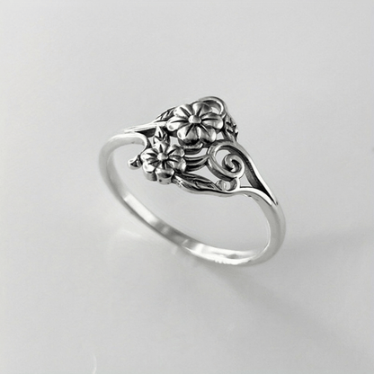 SILVER FLOWER ORNATE RING