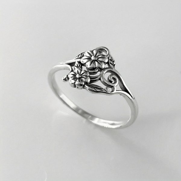 SILVER FLOWER ORNATE RING