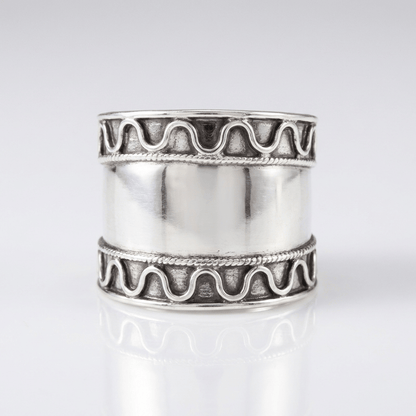 SILVER SHELL STRIPE RING