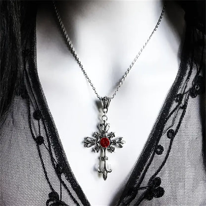 Veldrith Noirelle Necklace | White Gold