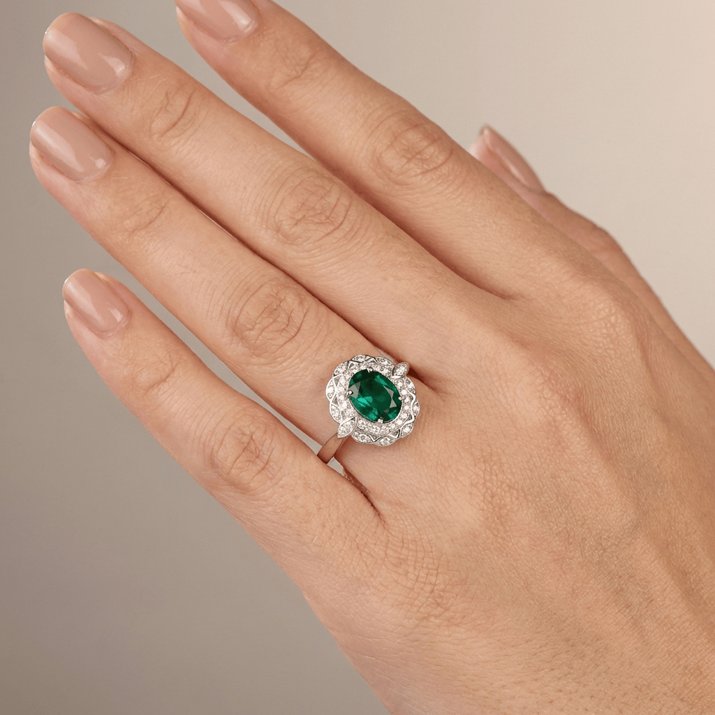 VINTAGE EMERALD SILVER FLORAL RING - (ADJUSTABLE)
