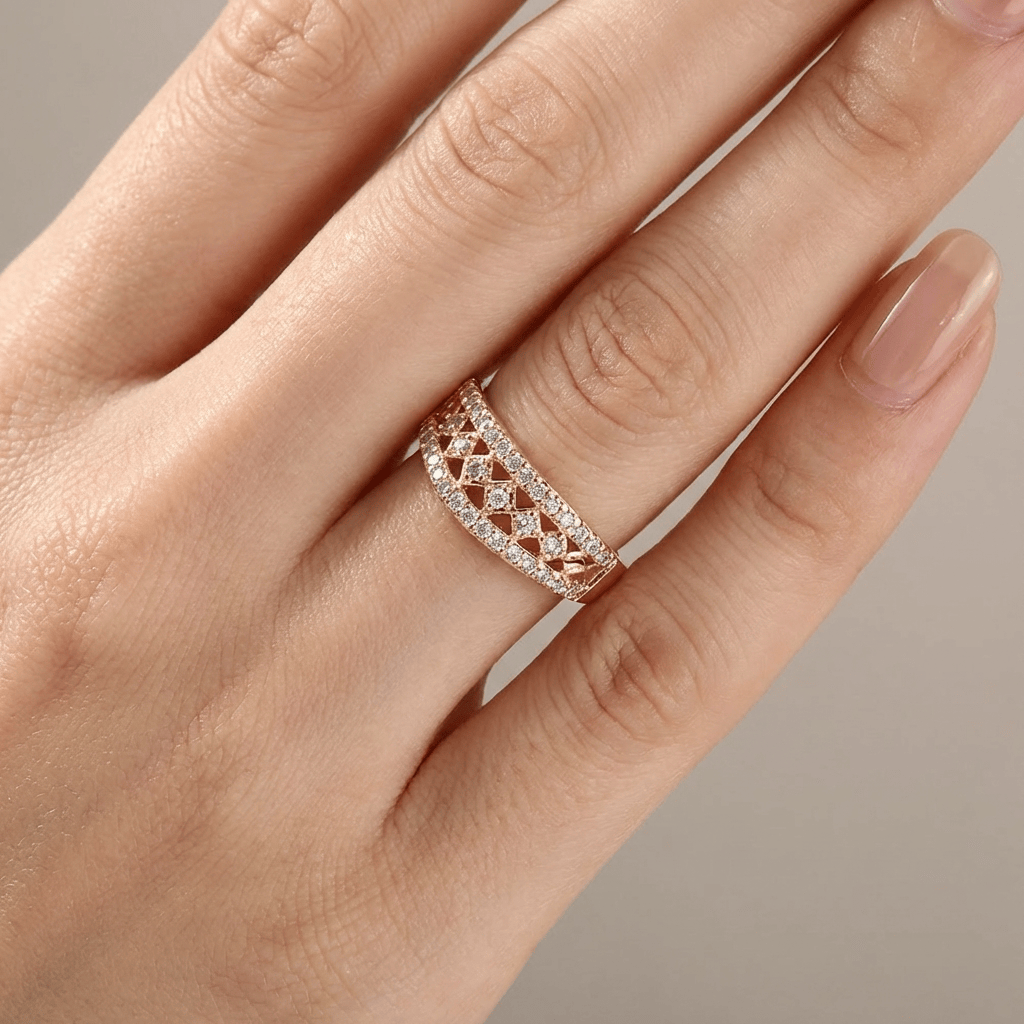 GOLD PAVE BAND RING